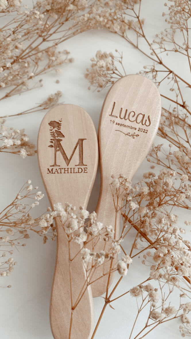 Brosse à cheveux pour bébé