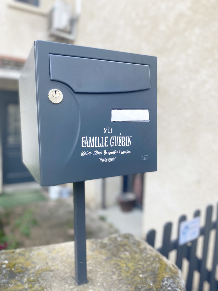 sticker_boiteauxlettres_latelierophelie Sticker personnalisé pour boîte aux lettres
