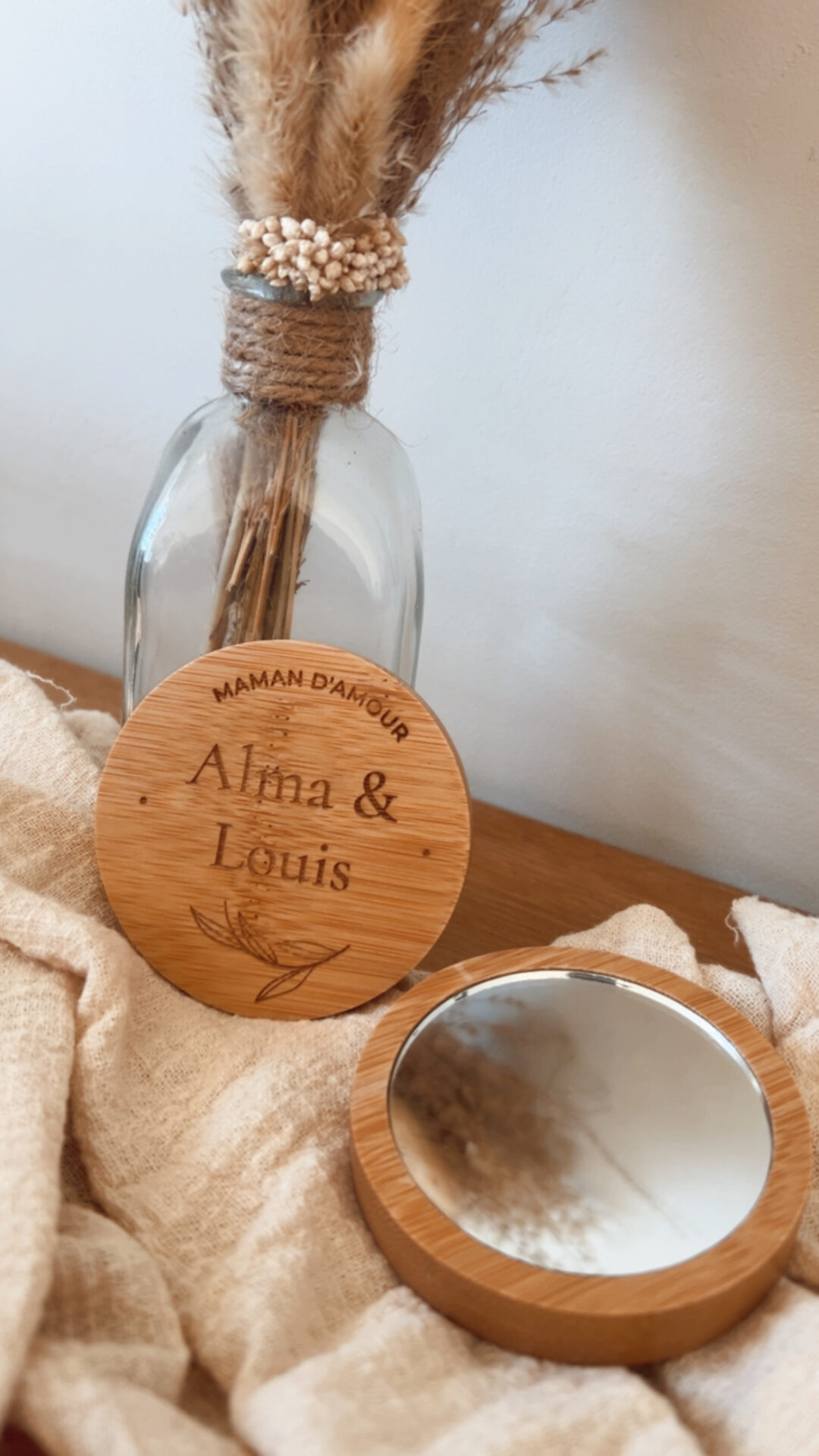 {"eId":"239828301971589","CameraPosition":1}